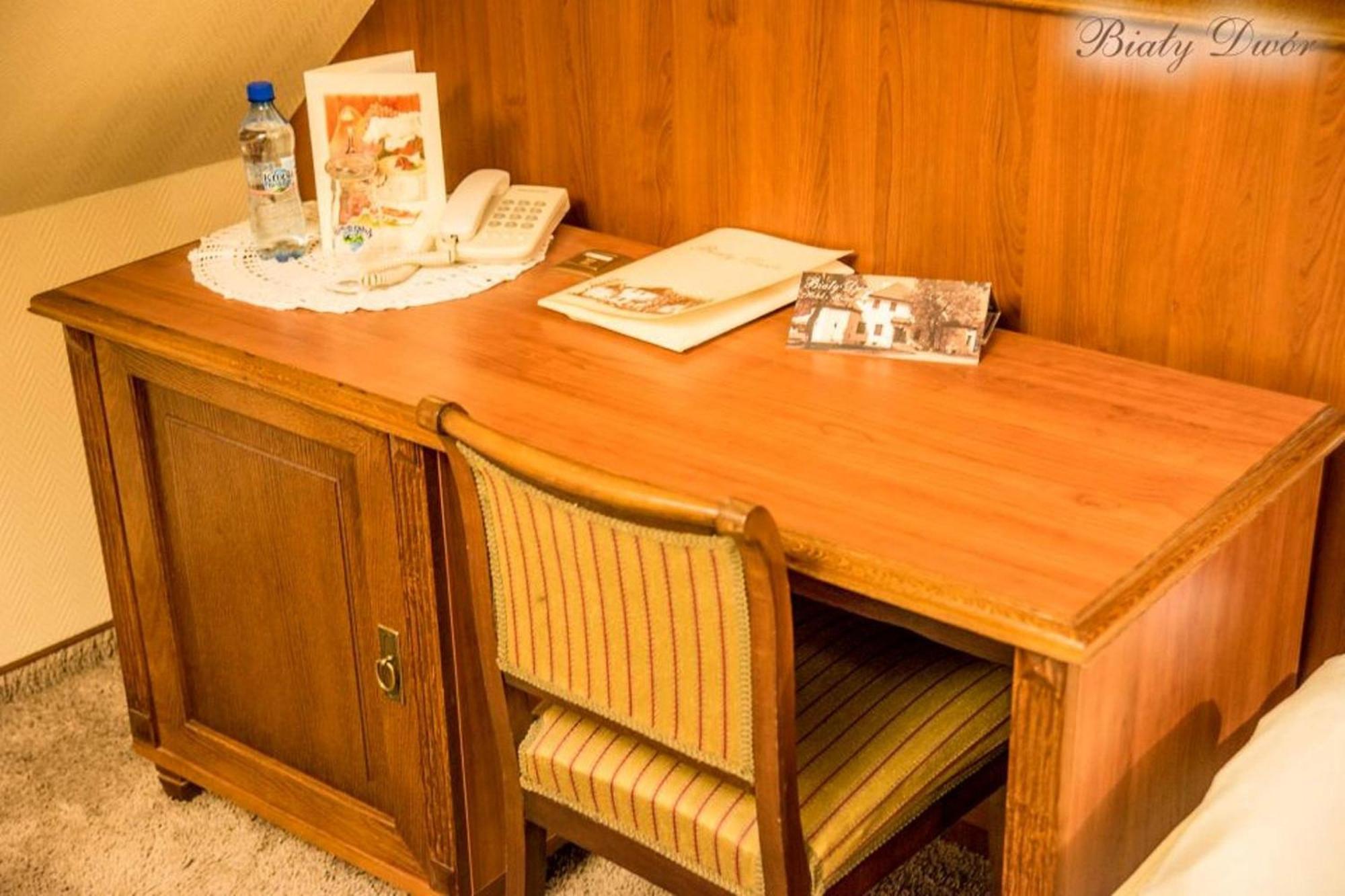 크비드진 Bialy Dwor B&B 외부 사진