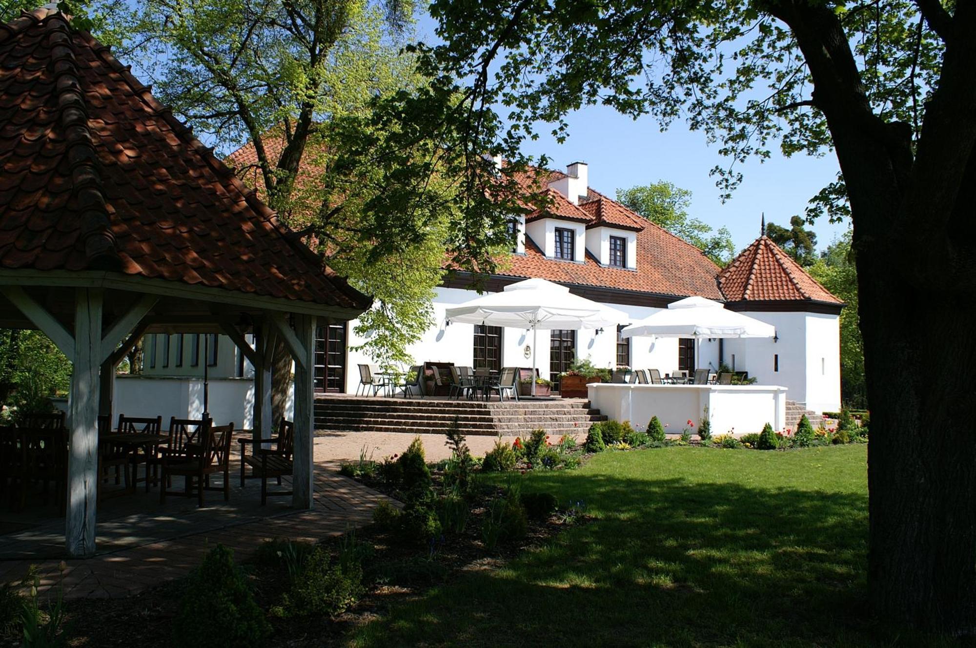크비드진 Bialy Dwor B&B 외부 사진